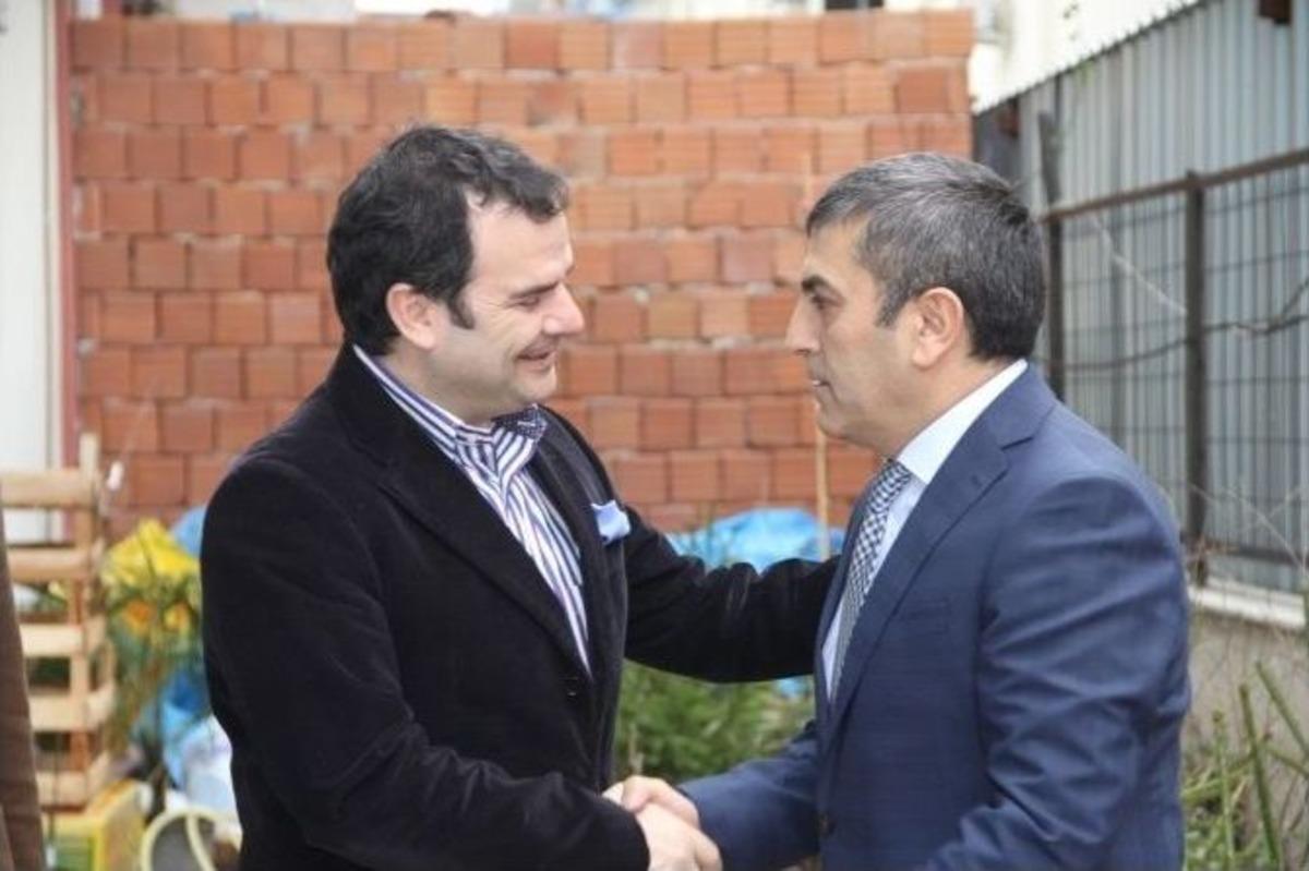 Kemal &Ouml;zt&uuml;rk Adapazarı Minib&uuml;s&ccedil;&uuml;ler Odasını Ziyaret Etti