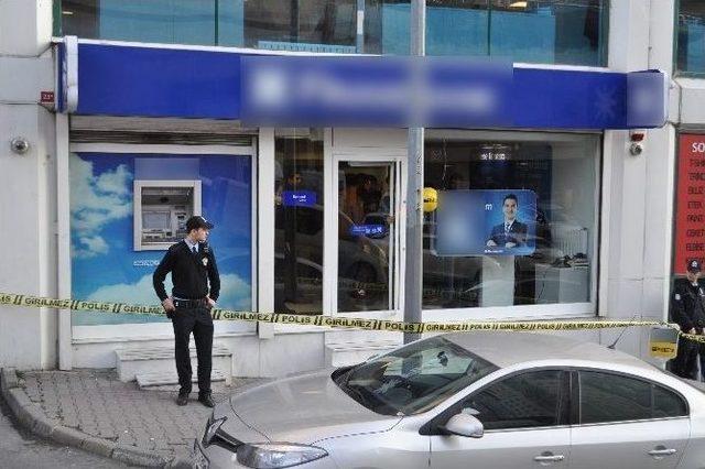 Şişli’de Banka Şubesine Silahlı Soygun