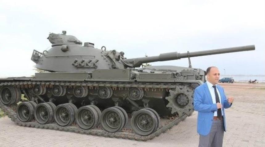 &Ouml;mr&uuml;n&uuml; Tamamlayan İki Tank Vuslat Parkı&rsquo;na Yerleştirildi