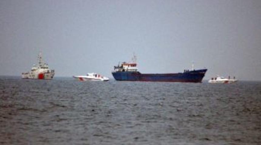 &Ccedil;anakkale Boğazı&rsquo;nda Hareketli Dakikalar