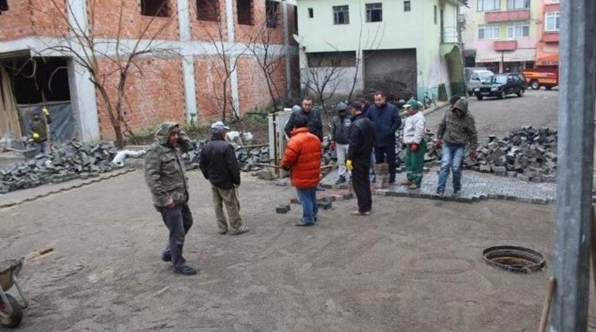 Kozcağız&rsquo;da Ara Caddelerde Yol &Ccedil;alışmalarına Başlandı