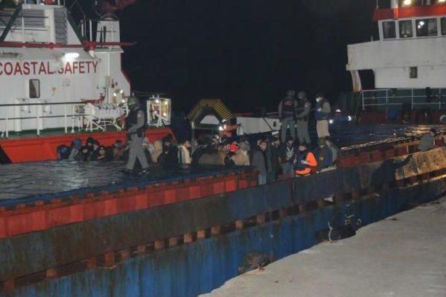 &Ccedil;anakkale Boğazı nda  m&uuml;lteci Gemisi  Ile Kovalamaca (4) 2