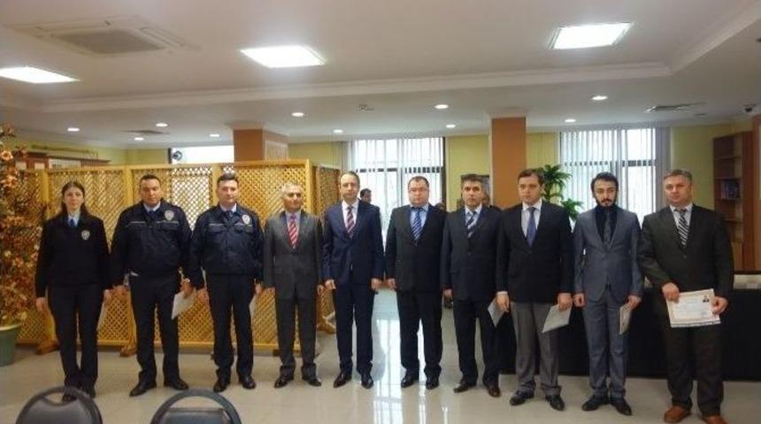 &Ccedil;erkezk&ouml;y Kaymakamı Kubilay Başarılı Polisleri &Ouml;d&uuml;llendirdi