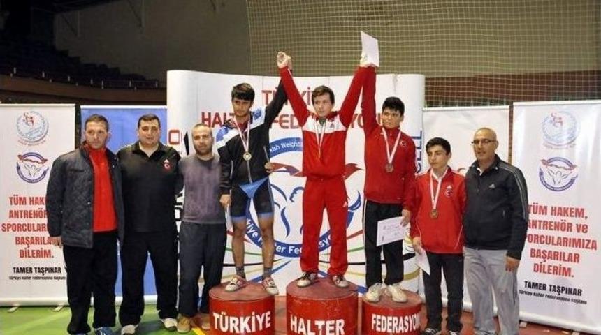 Aydınlı İkizlerden Halterde B&uuml;y&uuml;k Başarı