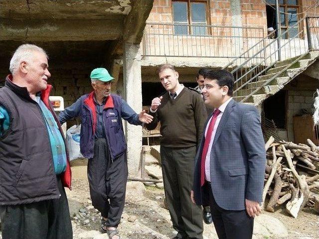 Karaisalı Kaymakamı Tun&ccedil;&rsquo;tan Şehit Ailelerine Ziyaret 2