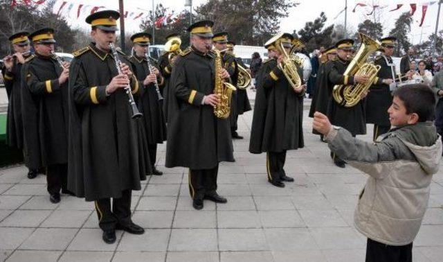 Erzurum'da Kurtuluş Coşkusundan Renkli Görüntüler