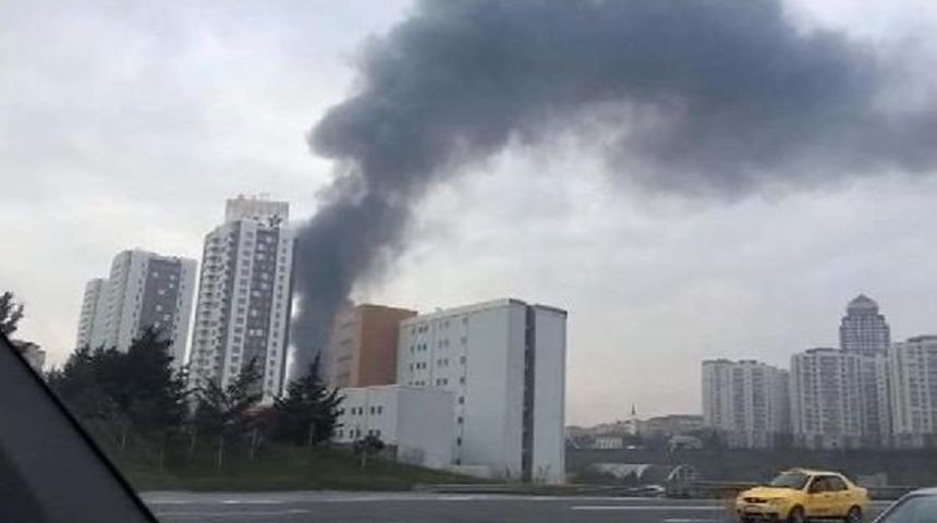 Hurdalık Yandı, Dumanlar Kilometrelerce Uzaklıktan G&ouml;r&uuml;ld&uuml;