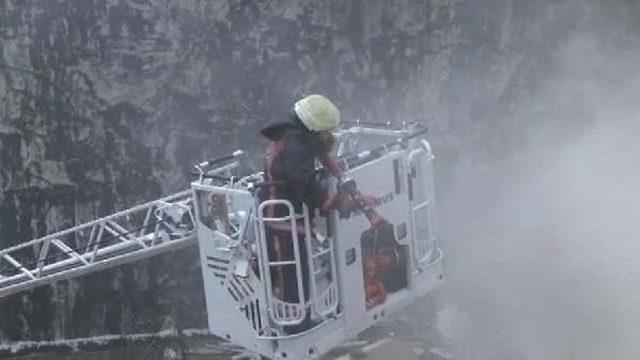 Hurdalık Yandı, Dumanlar Kilometrelerce Uzaklıktan Görüldü