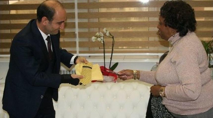 Edebali: &ldquo;yereldeki En B&uuml;y&uuml;k Yapısal Sıkıntı Şehri Yeniden İnşa Etmek&rdquo;