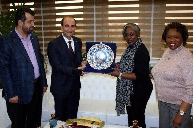 Edebali: &ldquo;yereldeki En B&uuml;y&uuml;k Yapısal Sıkıntı Şehri Yeniden İnşa Etmek&rdquo; 2