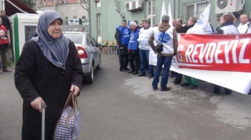 Bursa'da Doktorlar Iş Bıraktı