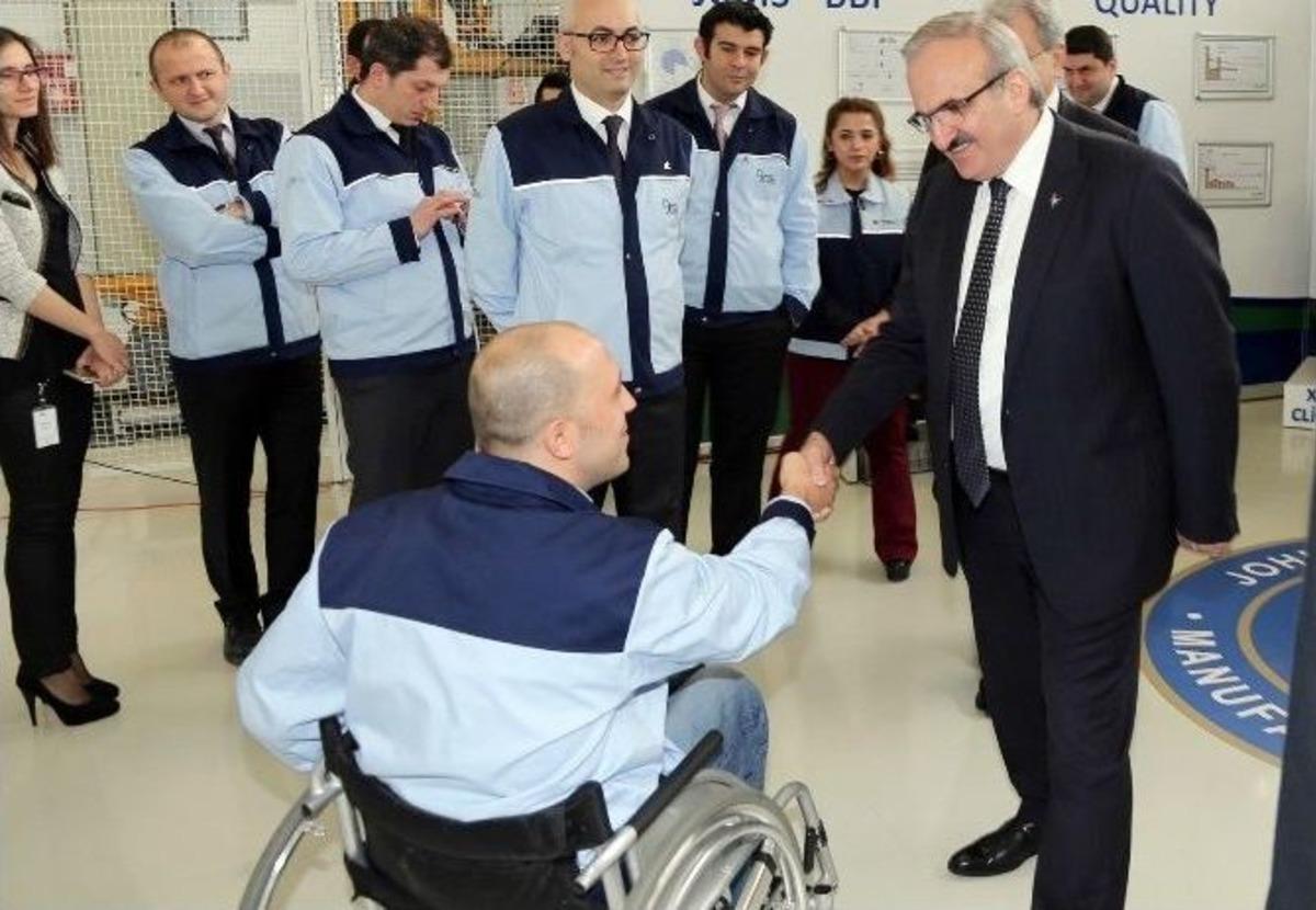 Vali Karaloğlu&rsquo;ndan Kocaman Y&uuml;rekli Adama Ziyaret