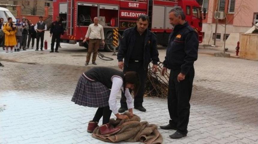 Yangın Ve Deprem Tatbikatı Ger&ccedil;eği Aratmadı