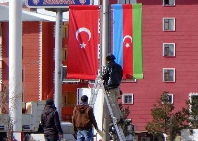 Kars, Türkiye Ve Azerbaycan Cumhurbaşkanlarına Ev Sahipliği Yapacak