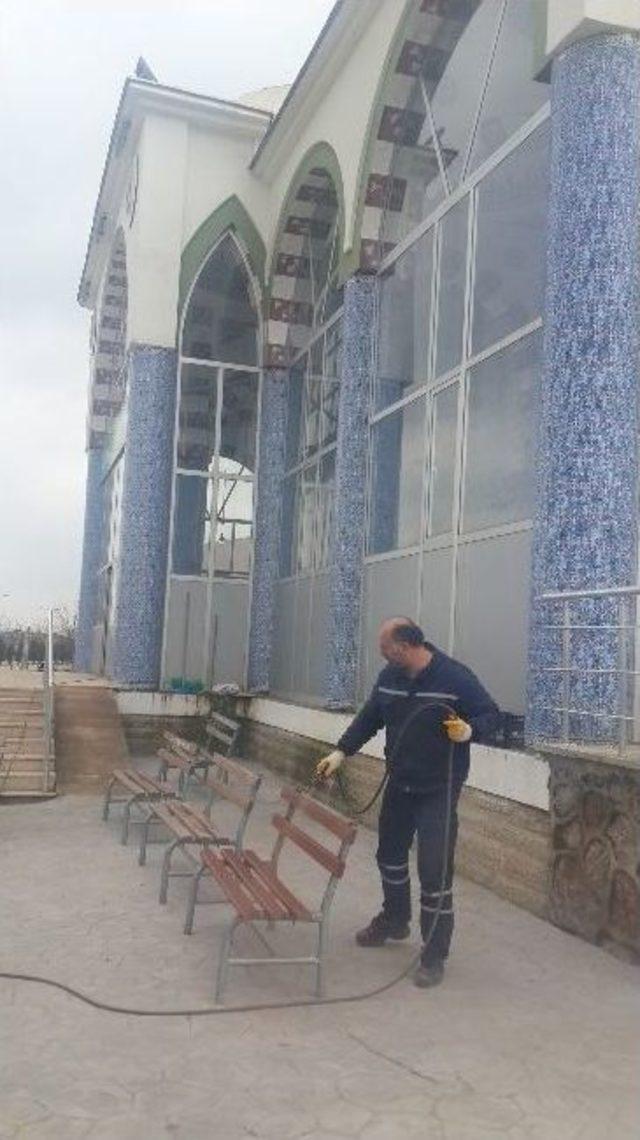 Kartepe Abd&uuml;lhamithan Camii&rsquo;nde Peyzaj D&uuml;zenlemesi Yapılıyor 2