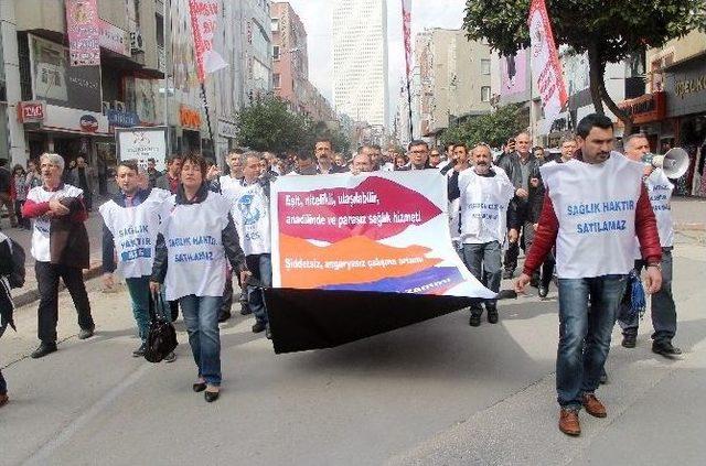 Sağlık Çalışanları Mersin’de De İş Bıraktı