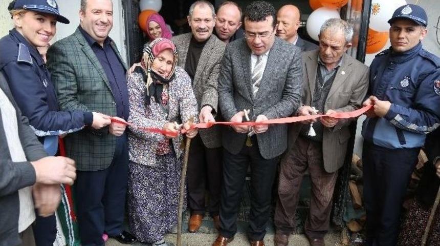 Taş&ccedil;ı 13. Mağazayı A&ccedil;tı