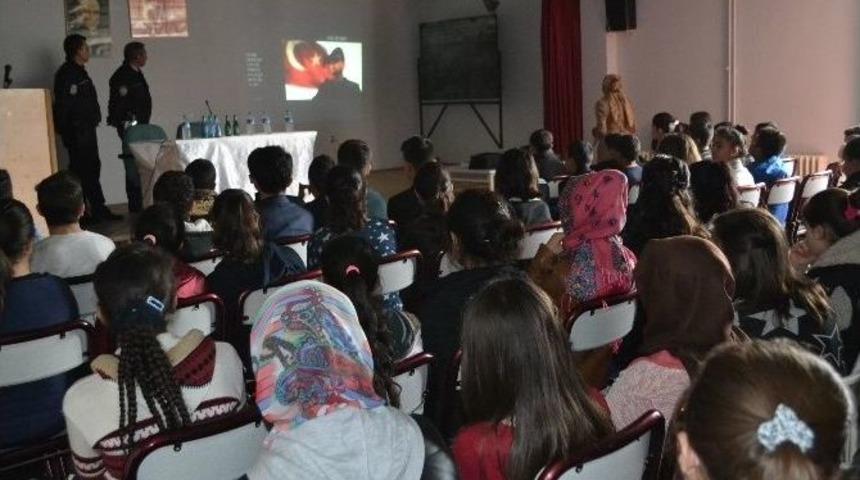 Kulu&rsquo;da Okullardaki Mesleki Eğitim Seminerleri S&uuml;r&uuml;yor