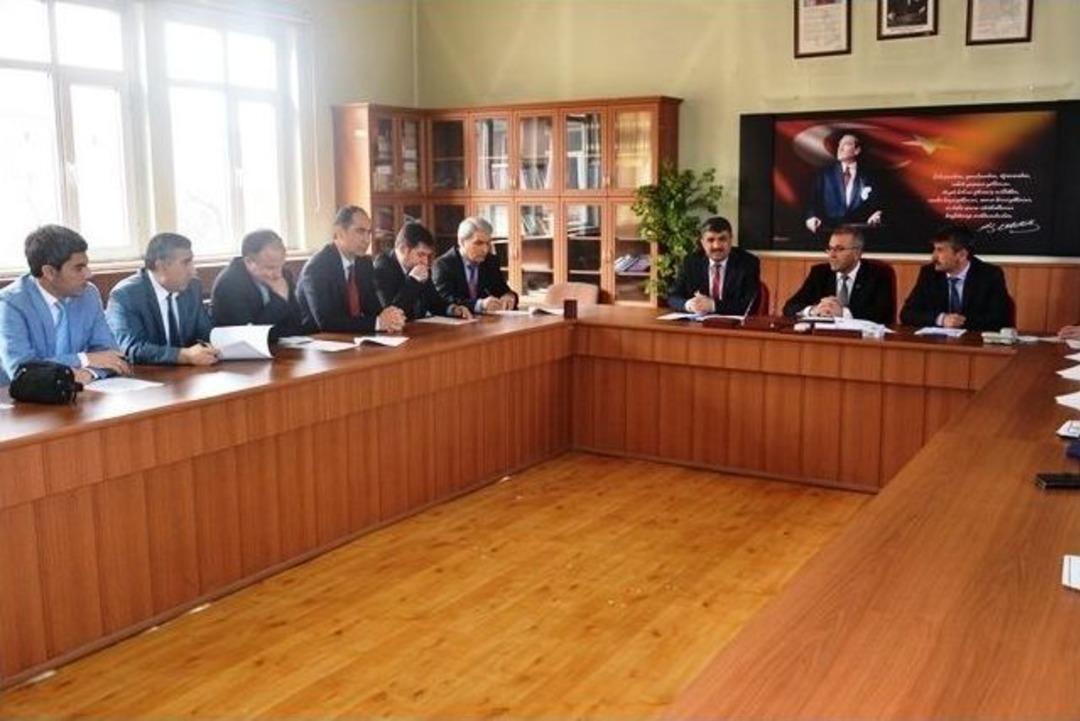 "en Sevgiliye Şiir Okuma&rdquo; Yarışması D&uuml;zenleniyor