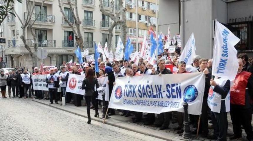 T&uuml;rk Sağlık-Sen'den  Sağlık M&uuml;d&uuml;rl&uuml;ğ&uuml; &Ouml;n&uuml;nde Eylem