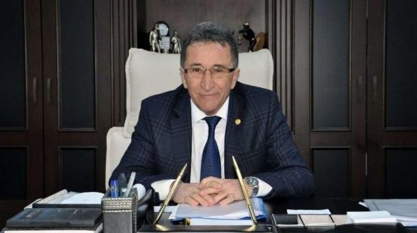 Başkan Saka, Sağlık &Ccedil;alışanlarının G&uuml;n&uuml;n&uuml; Kutladı