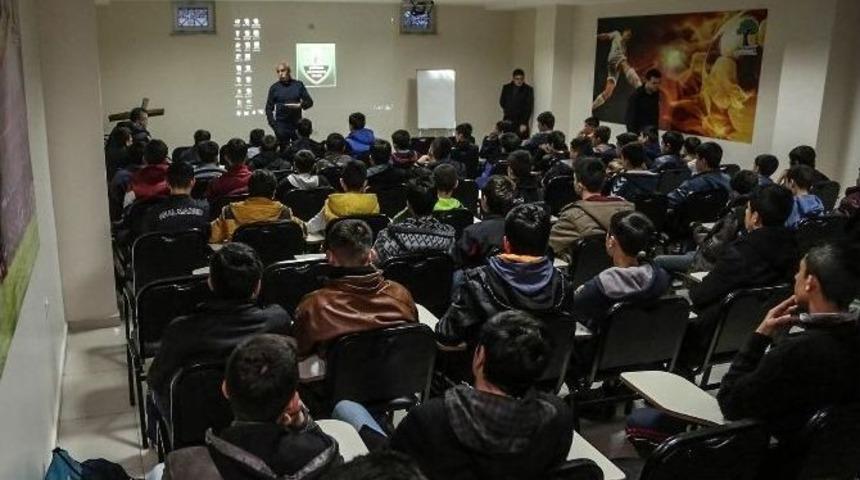 Şehitkamilli Gen&ccedil; Kramponlar Bilgi Tazeledi