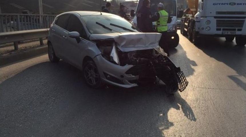 Kocaeli&rsquo;de Trafik Kazası: 1 Yaralı