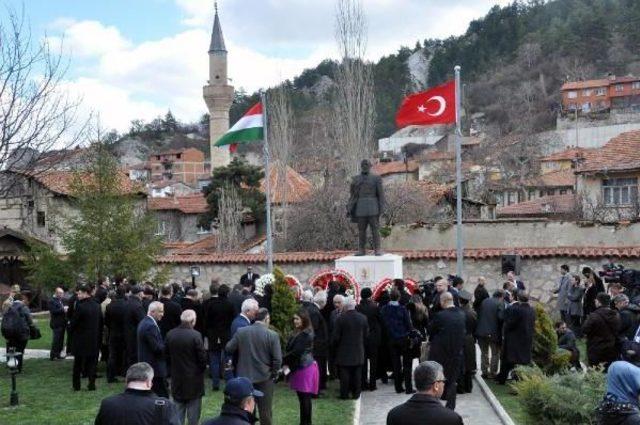 Macaristan Cumhurbaşkanı Ader, Kütahya'da Milli Kahramanlarının Müze Evini Ziyaret Etti
