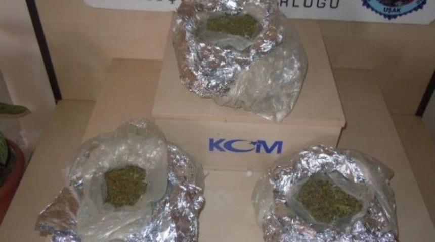 Uşak&rsquo;ta Sahte Cinsel İstek Artırıcı &Uuml;r&uuml;nler Yakalandı