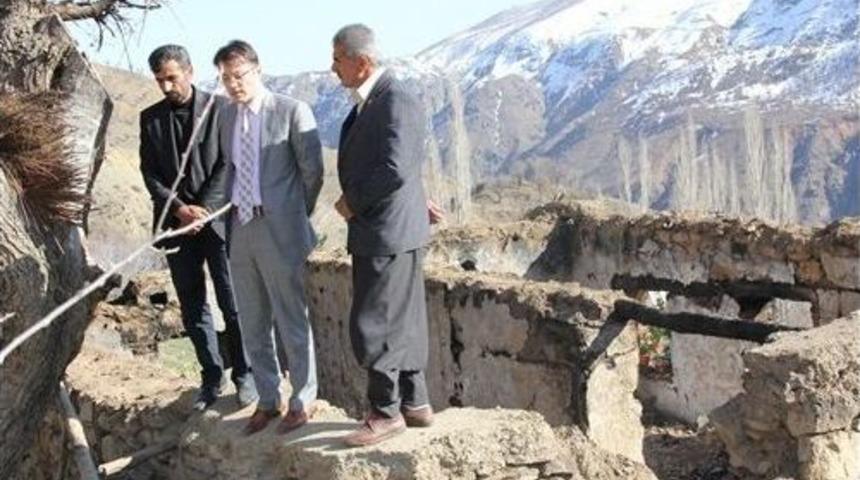 Evi Yanan Vatandaşa Kaymakamlık Yardım Yapacak