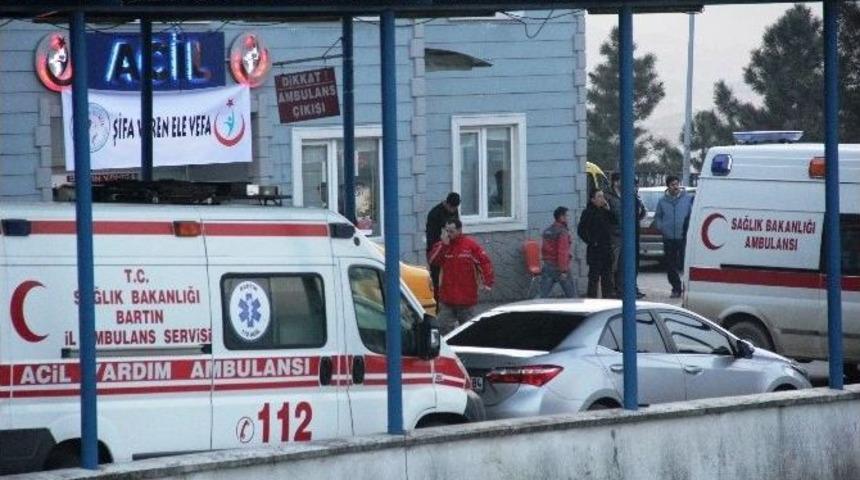 Vurduğu Arkadaşının &Ouml;ld&uuml;ğ&uuml;n&uuml; Zannederek İntihar Etti