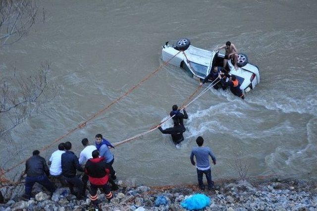 &Ccedil;aya U&ccedil;an Ara&ccedil;taki 3 Yaşında &Ccedil;ocuk Kayboldu 2