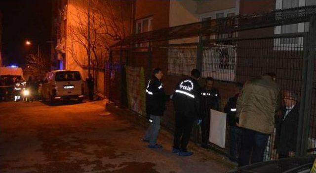 Çekiçle Yaralayan Arkadaşının Elinden Kurtulmak Isterken Düşüp Öldü 2