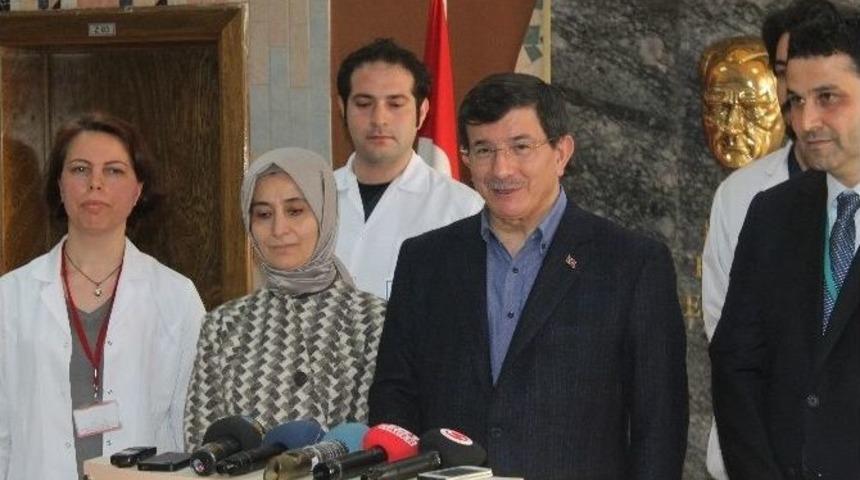 Başbakan Davutoğlu, Hacı Bayram Veli Cami&rsquo;inde Sabah Namazı Kıldı
