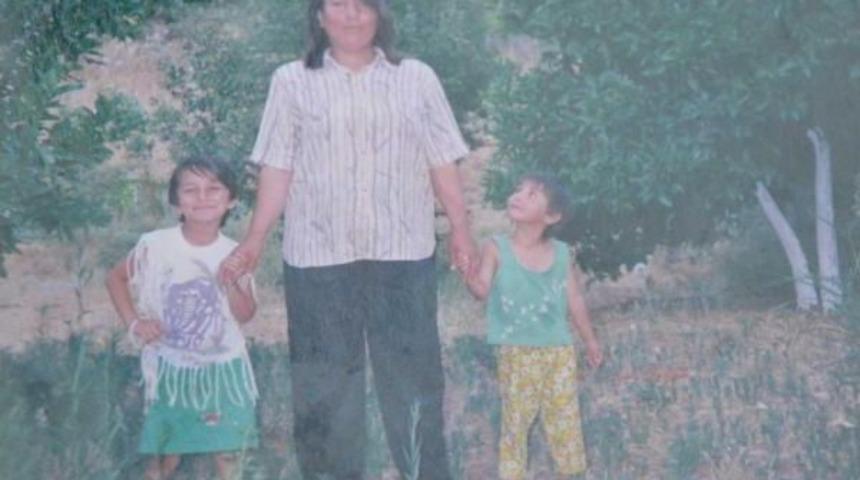 Eşi Hakkında Haber Bekliyor