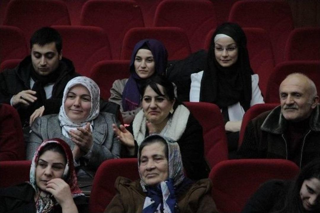 Halk Ozanlarından Sanat&ccedil;ılara G&ouml;nderme