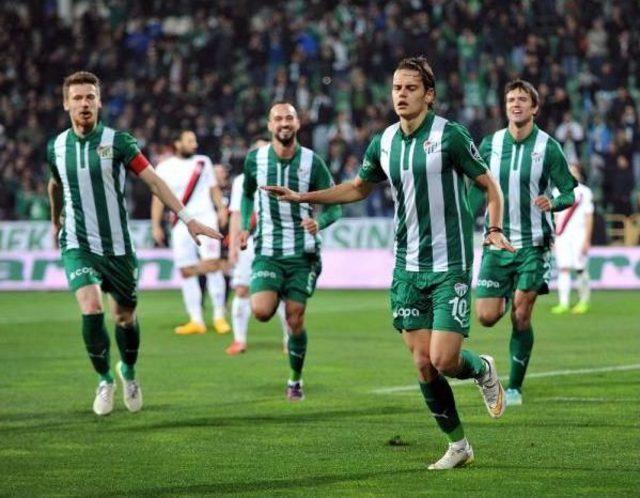 Bursasporlu Enes Ünal Golle Döndü