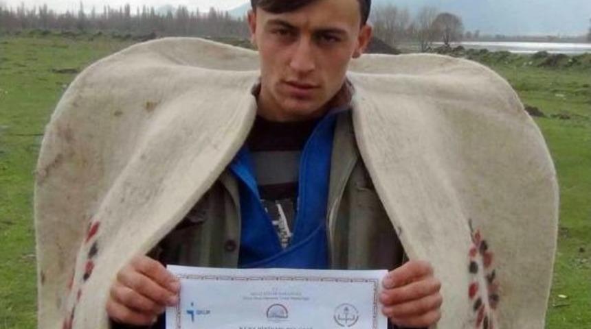 Diplomalı &Ccedil;obanlar Iş Başında