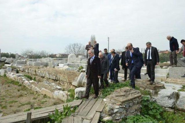 İznik te 2 Bin Yıllık Amfi Tiyatro Restore Ettirilecek 1