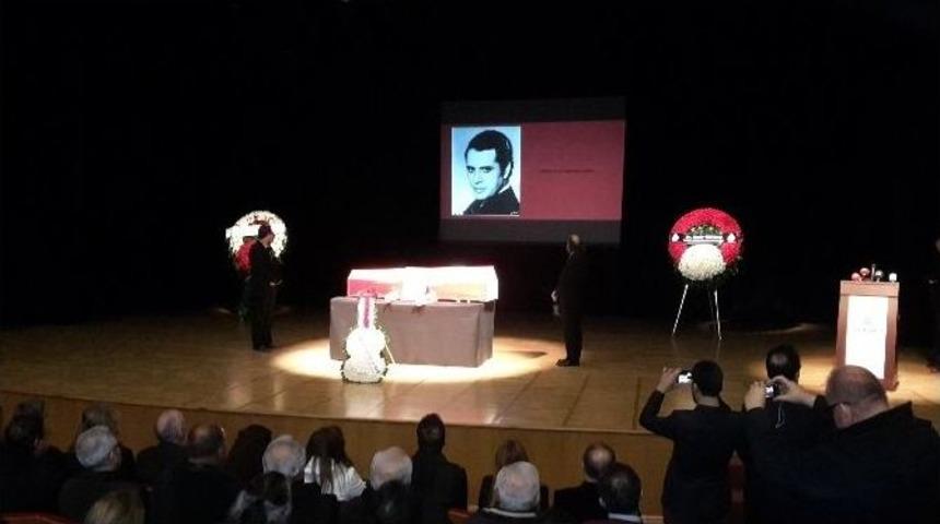 Erol B&uuml;y&uuml;kbur&ccedil; Son Yolculuğuna Uğurlanıyor