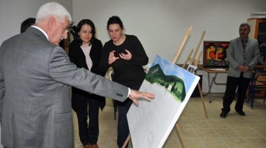 55 Yaşındaki Engelli Ressamdan Sergi