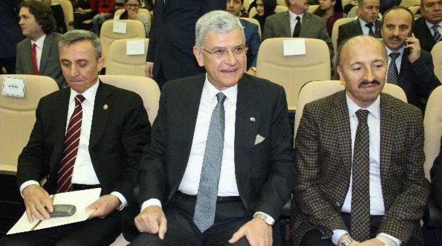 Bakan Bozkır: &ldquo;geldiler, G&ouml;rd&uuml;ler Ve D&ouml;nd&uuml;ler&rdquo;