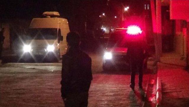 Suriye den Atılan Mühimmat Akçakale de Evin Duvarında Isabet Etti, Şans Eseri Patlamadı 3