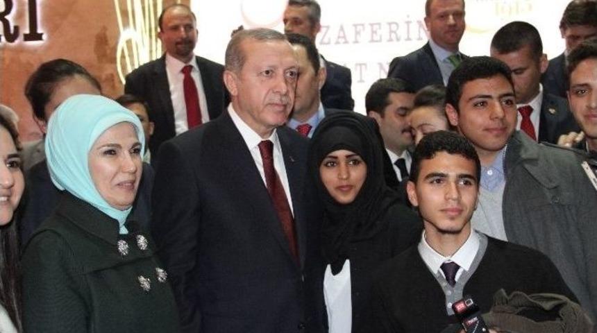 (&ouml;zel Haber) Yemenli Kızın, Cumhurbaşkanı Erdoğan İle Fotoğraf &Ccedil;ektirme Mutluluğu