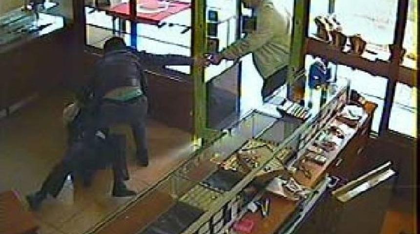 Soyguna Geldi Sopayla Dayak Yedi