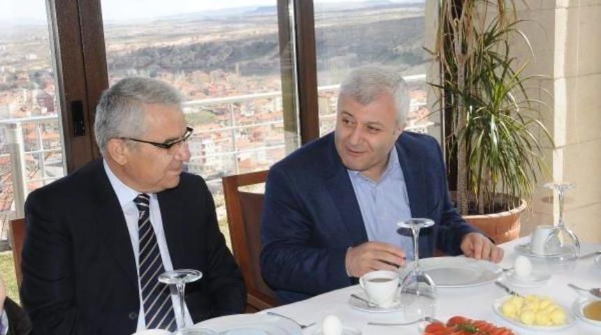 Tuncay &Ouml;zkan: Akp Se&ccedil;imden Ikinci Belki &Uuml;&ccedil;&uuml;nc&uuml; Parti &Ccedil;ıkar