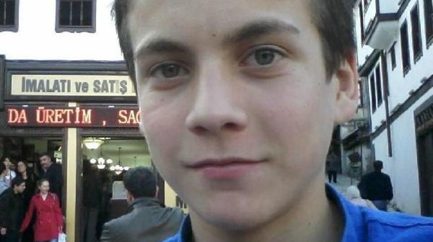 İntihara Kalkışıp Ağır Yaralanan Liseli 5 G&uuml;n Sonra &Ouml;ld&uuml;