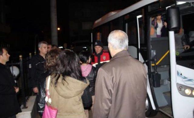 Kız Öğrenci Yurdunda Kablo Yangını Paniğe Neden Oldu