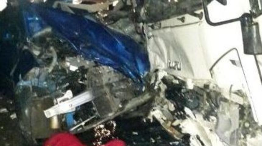 Balıkesir&rsquo;de Zincirleme Trafik Kazası: 5 Yaralı