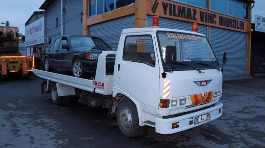 &Ccedil;ektiği Aracın Parasını İsteyince 7 Yerinden Bı&ccedil;aklandı